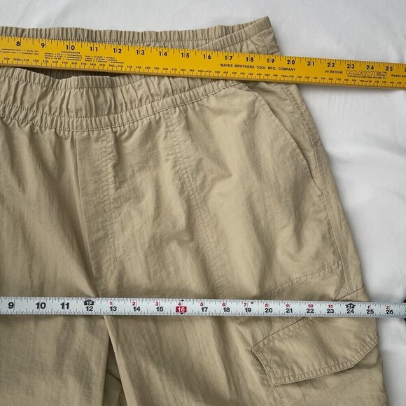 Old Navy‎ Wide Leg Quicky Dry Elastic Khaki Cargo Cut-Off Pants Cropped Zip XL - Picture 11 of 15